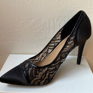 Fioni Women's Black Lace & Satir
Heels Size 9